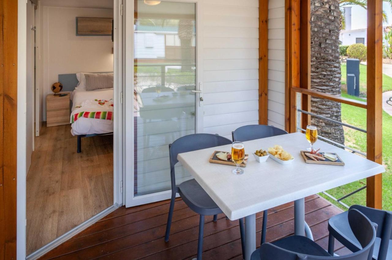 Camping Vila Village Sant Feliu de Buixalleu 外观 照片