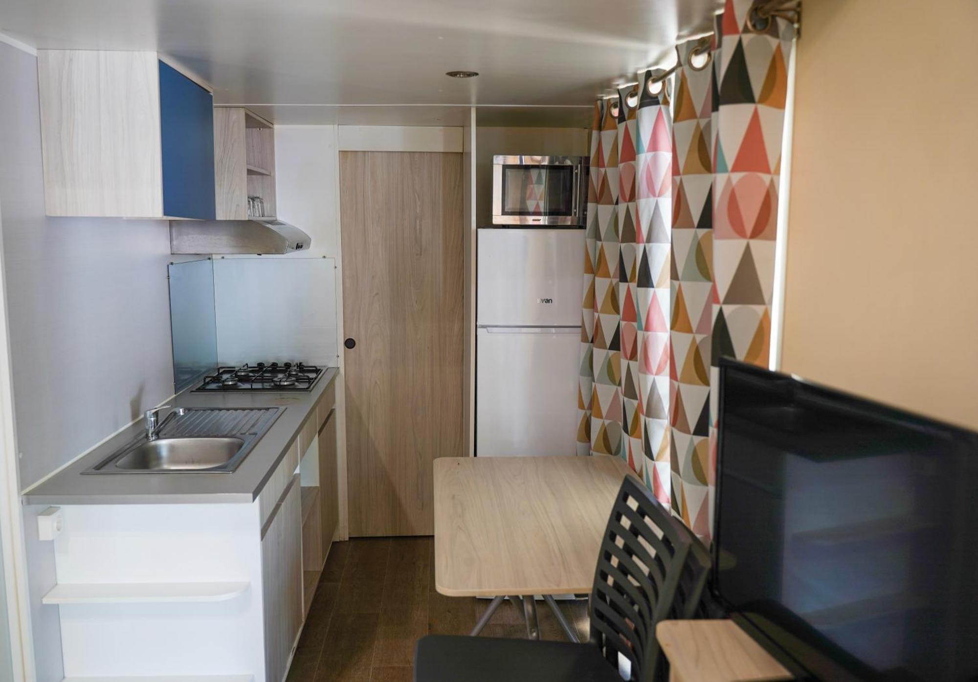 Camping Vila Village Sant Feliu de Buixalleu 外观 照片